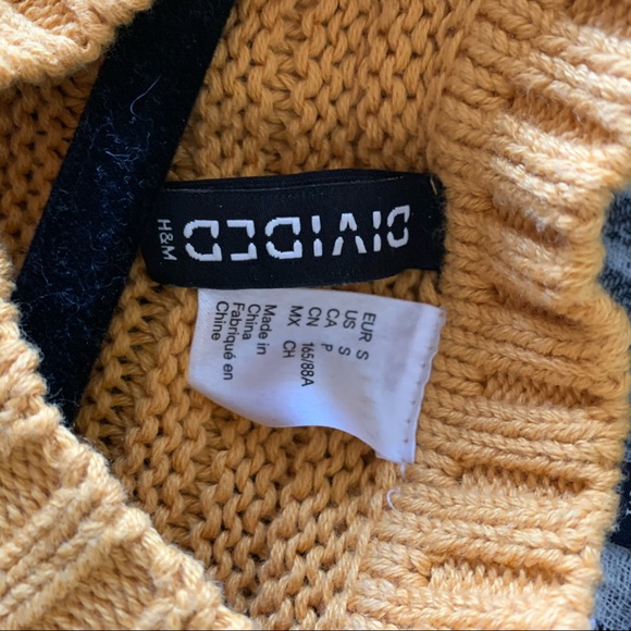 Sweater - Picture 7 of 8